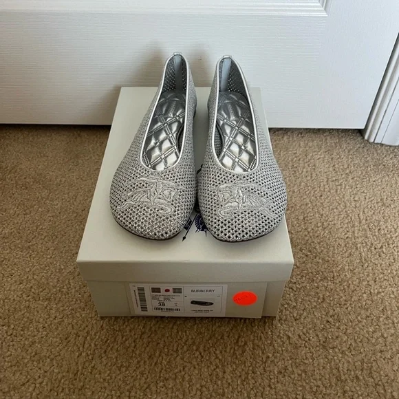 Burberry Women's mesh Metallic Silver ballerina - Picture 1 of 6